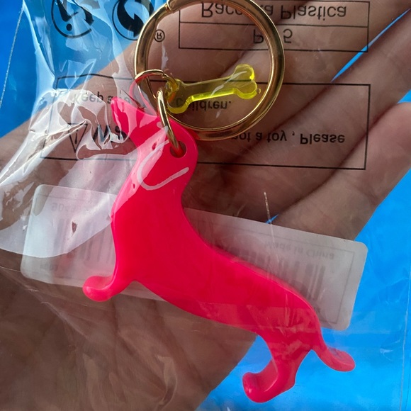 Pink Vibrant Plastic Dachshund Key Chain Gift - Picture 3 of 3